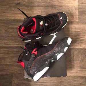 Jordan 6 rings (gs) black/white/red/anthracite